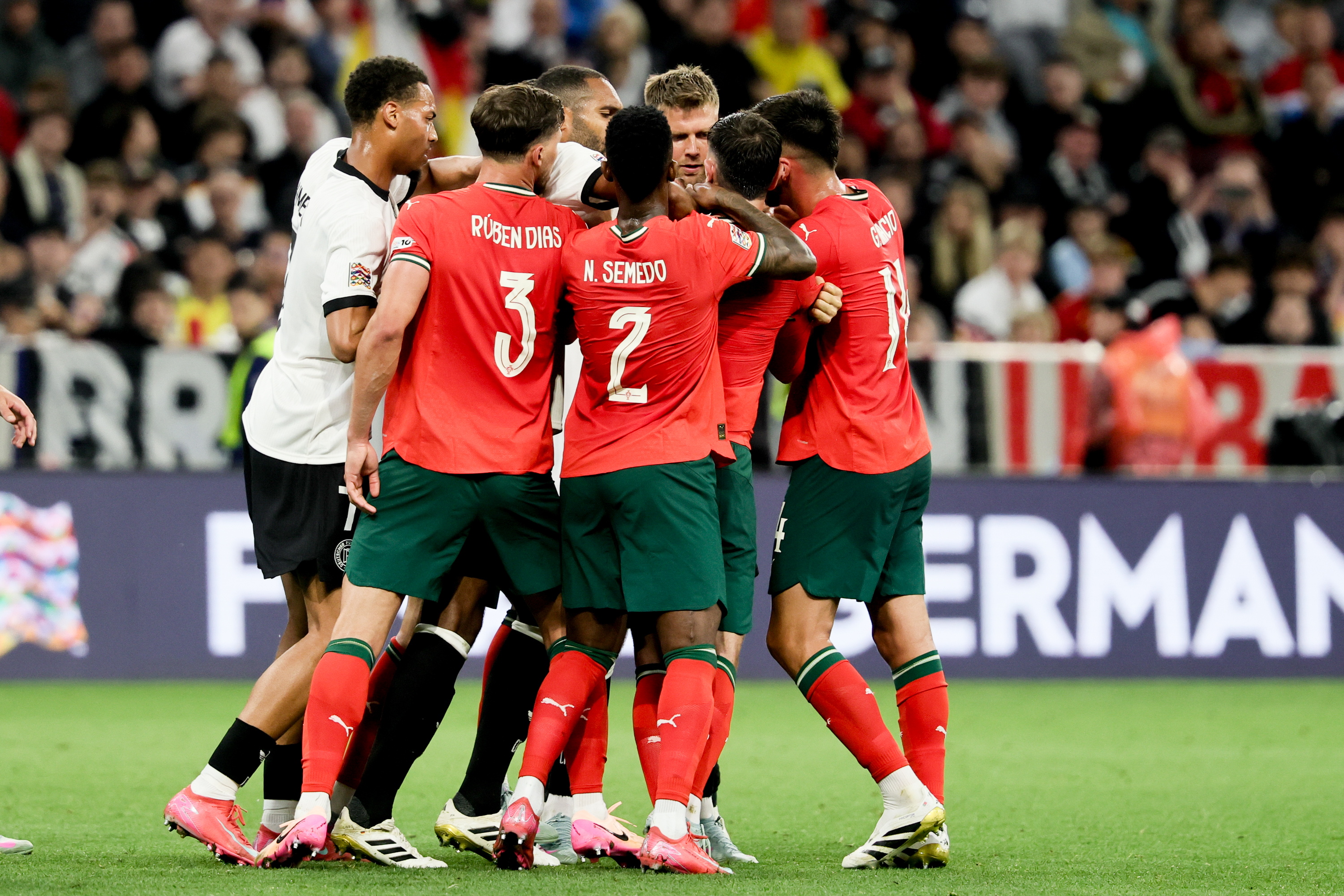 欧篮联赛程吃紧，葡萄牙体育集结日遗憾出局，媒体盛赞，数据趋势出现新变化(2025欧洲联赛赛程表)