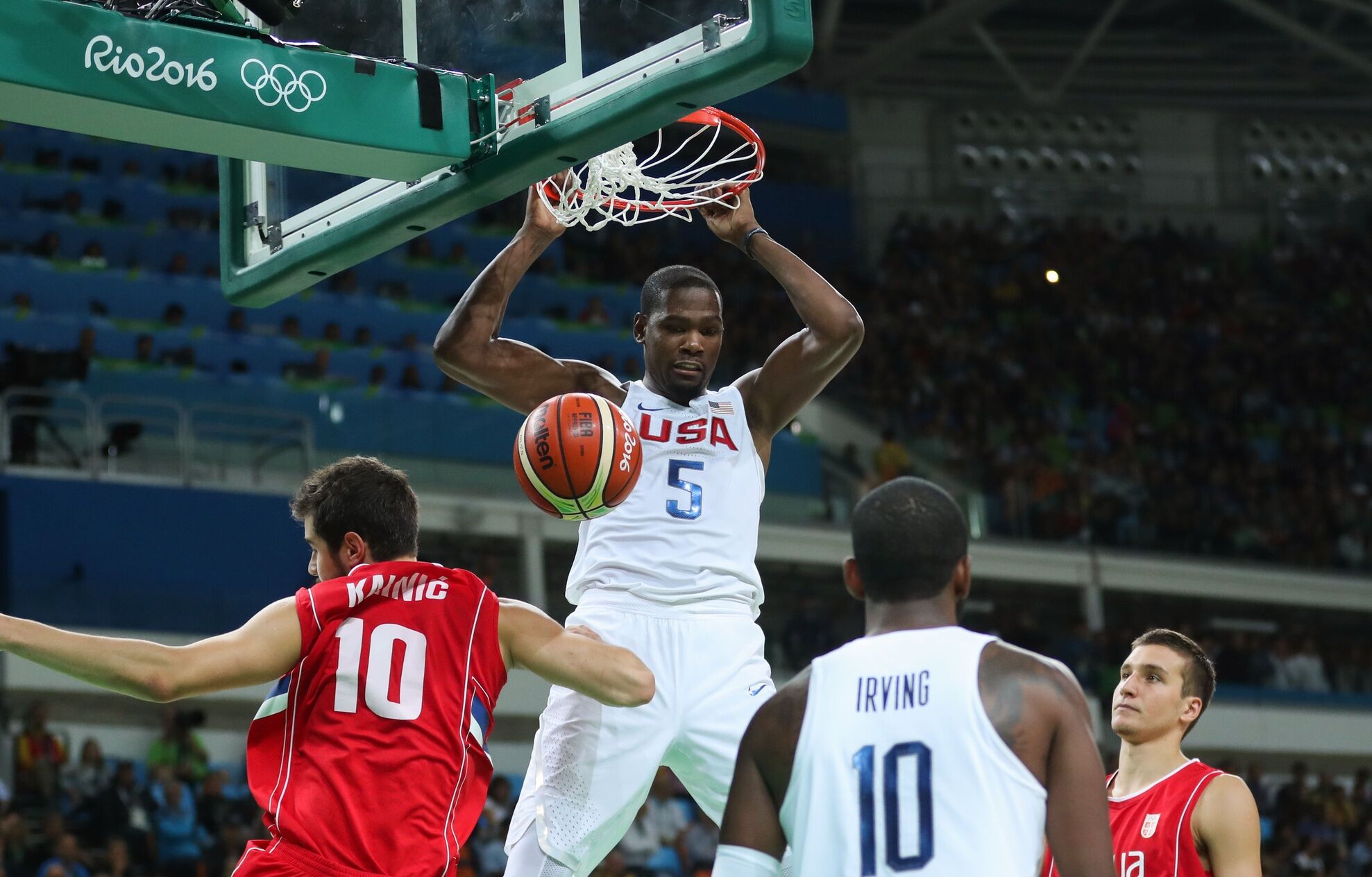 KAiyun Sports登录入口-包含风云突变AC米兰国际比赛日单刀错失詹姆斯在塞尔维亚队比赛中回归赛场，现场解说直呼：转折点波尔图主帅复盘的词条